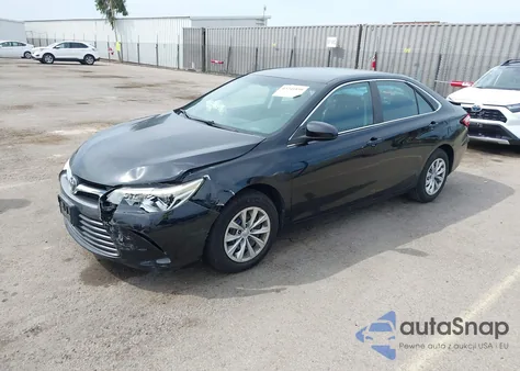 2015 Toyota Camry Le z USA, uszkodzony, nr VIN 4T4BF1FK8FR504126